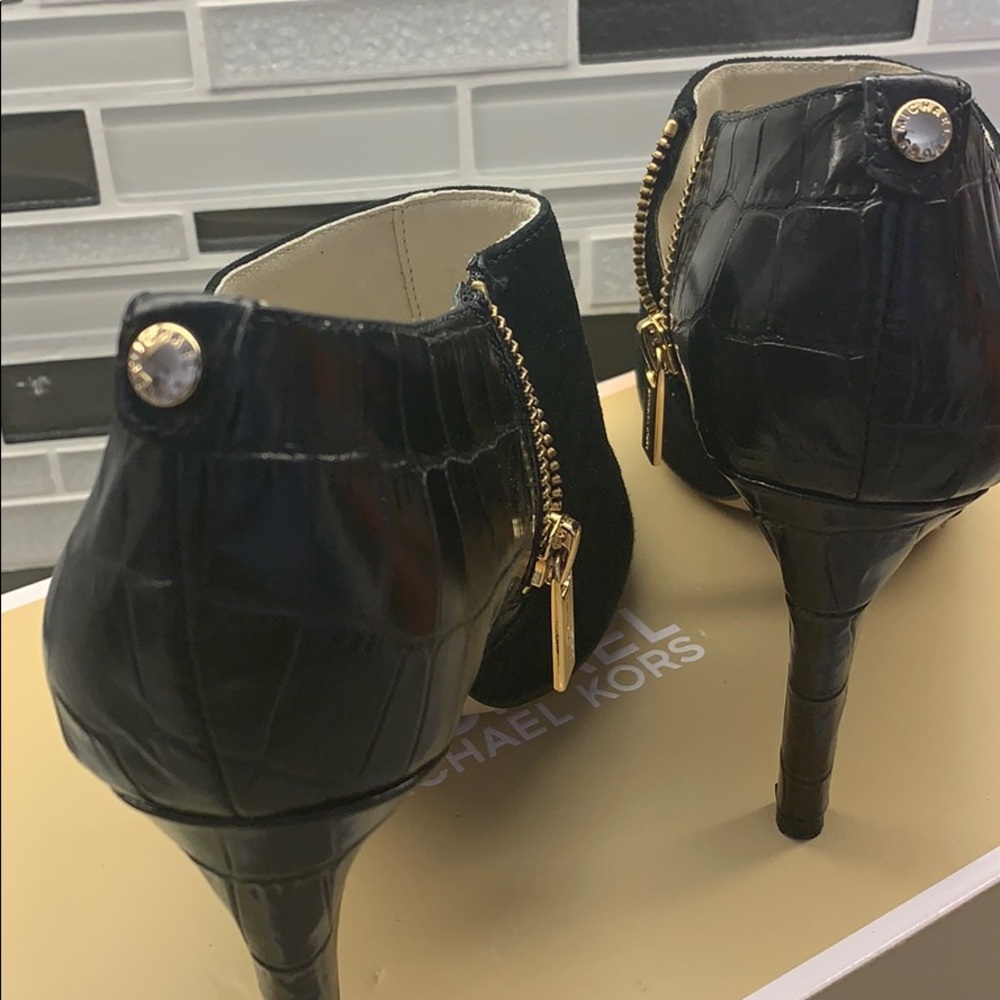 Booties - Picture 4 of 4